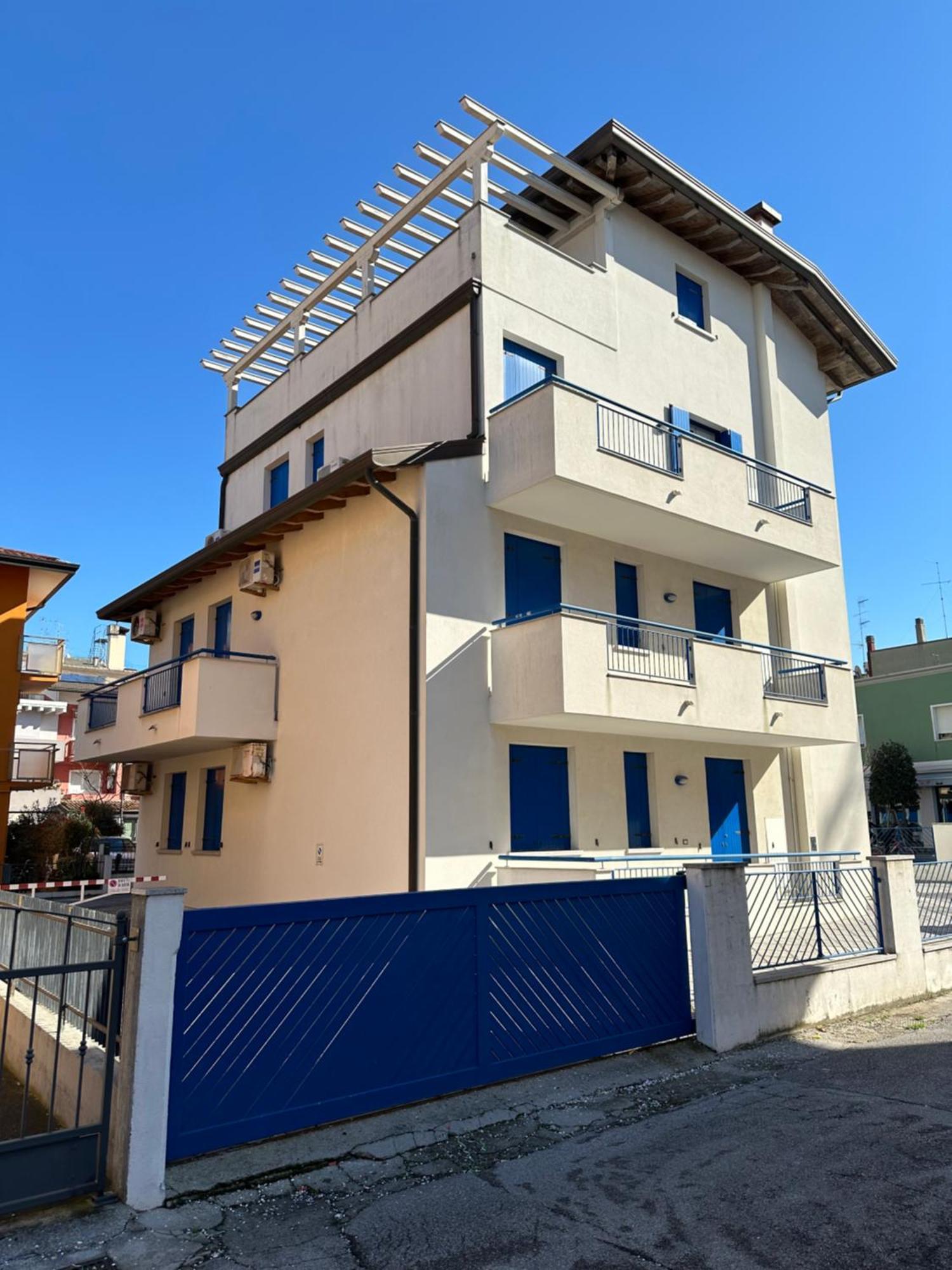 Residence Stefania - Agenzia Cocal Каорле Екстериор снимка