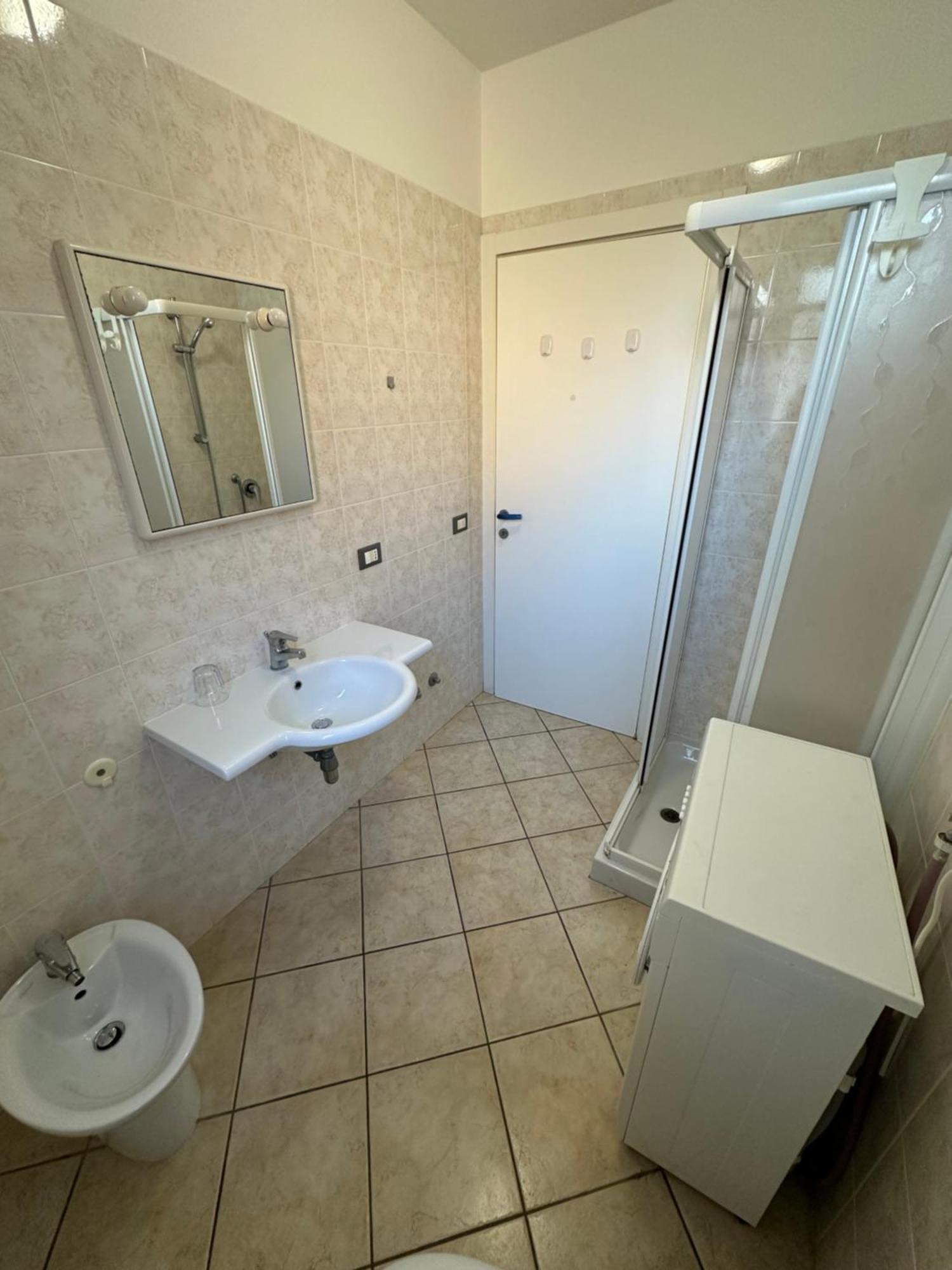Residence Stefania - Agenzia Cocal Каорле Екстериор снимка